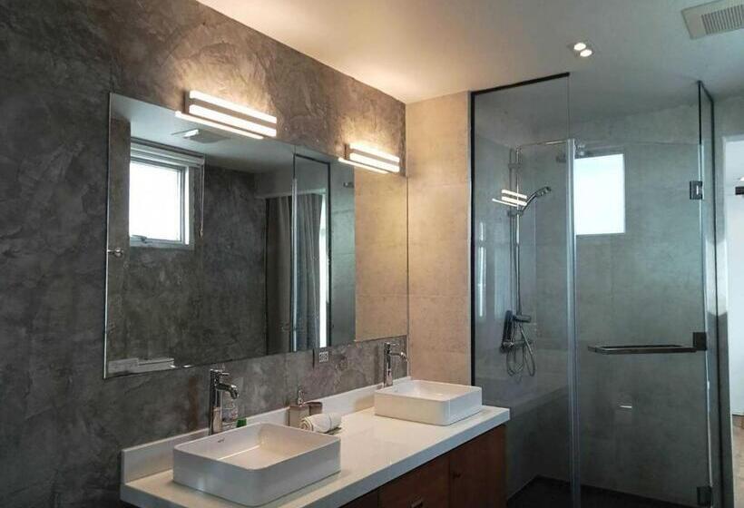 Waterfront Suites Phuket By Centara New