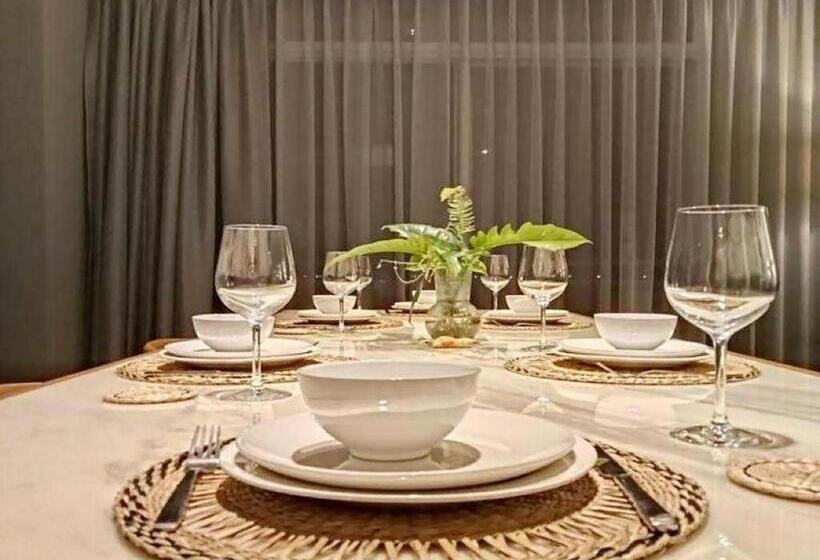 Waterfront Suites Phuket By Centara New