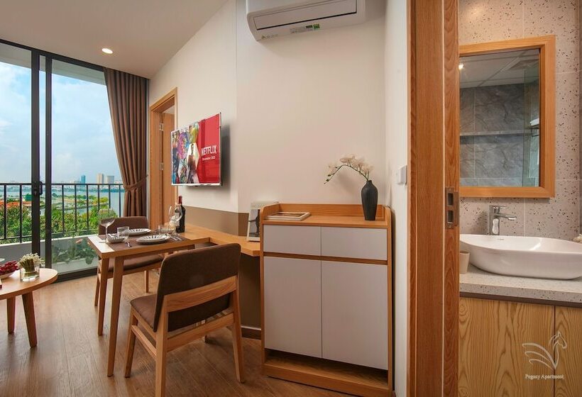 Westlake Pearl Aparthotel & Spa  By Pegasy Group