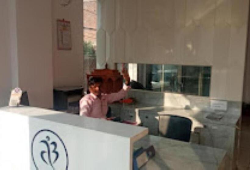 Ab Hotel,sehore