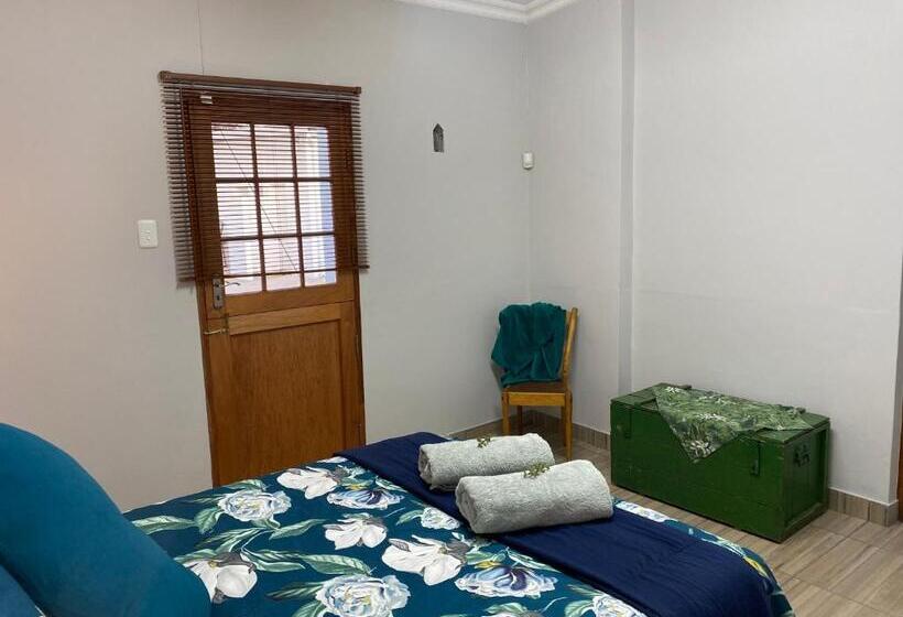 הוסטל The Old Fort