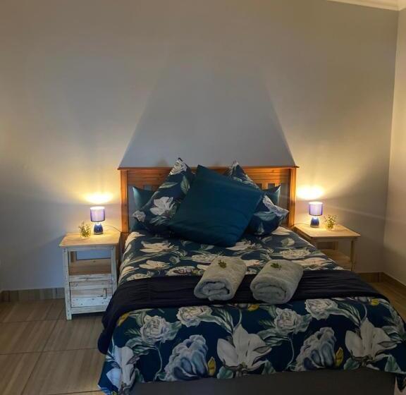 הוסטל The Old Fort