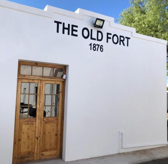 הוסטל The Old Fort