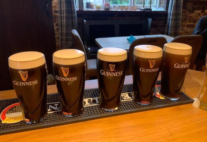 فندق صغير The Red Lion