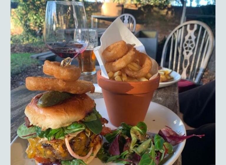 فندق صغير The Red Lion