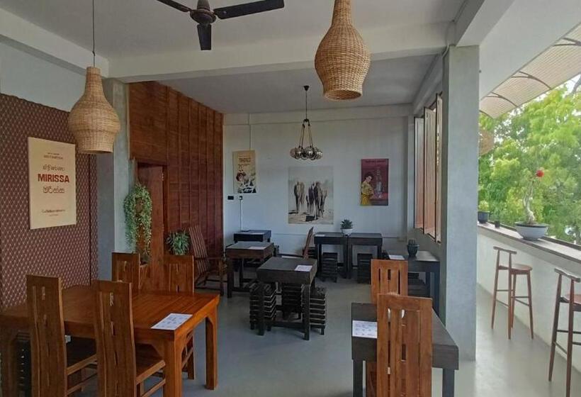 فندق صغير Yasis Surf Lodge