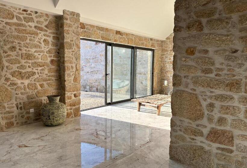 تختخواب و صبحانه Paços Do Douro, Chambre Privée Avec Piscine