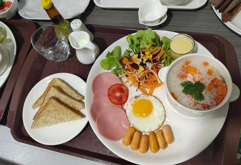 Hotel โรงแรมบลอสซั่ม เพชรบูรณ์ Blossom