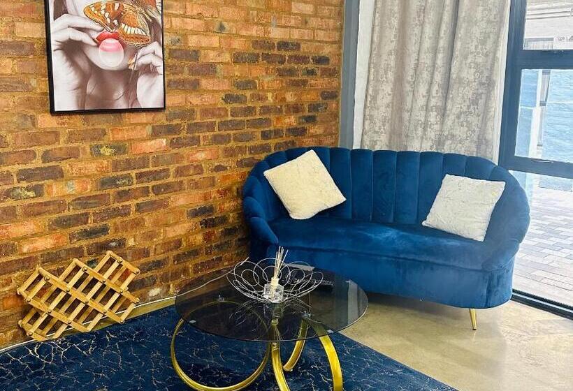 Capital Lifestyle Maboneng 305