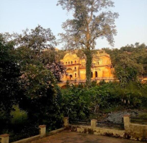 Dhubela Resort,chhatarpur