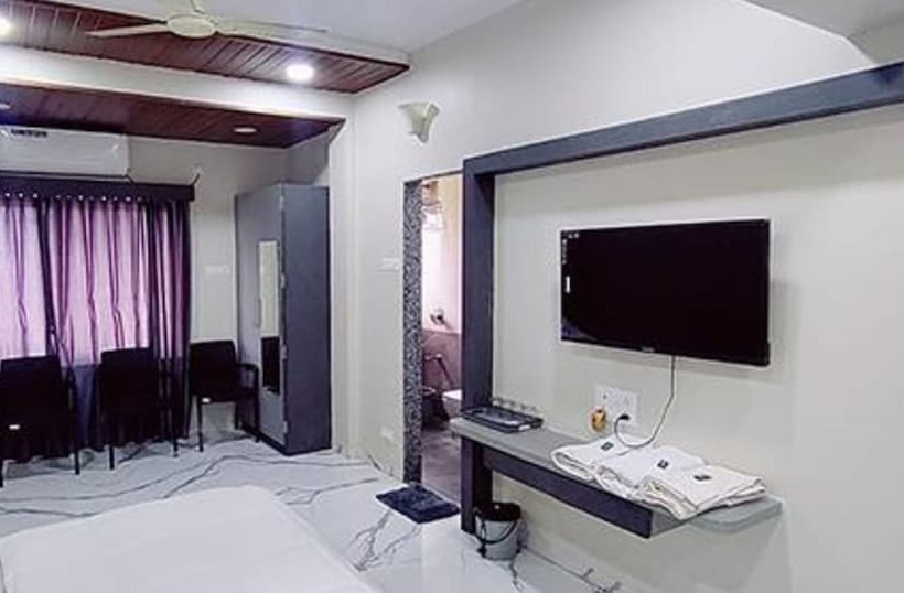 Fabhotel Priya Lodging