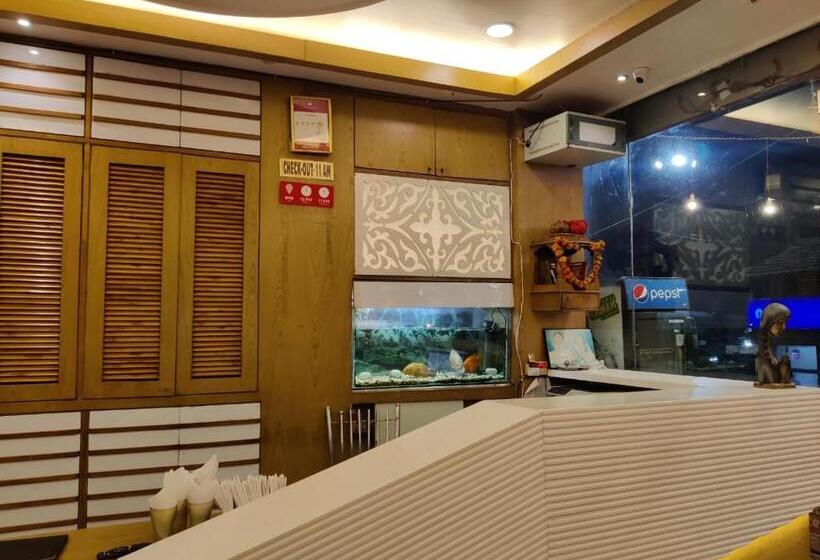 Отель Abhilasha