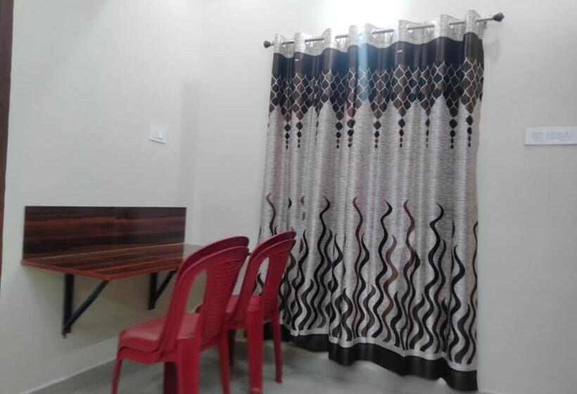 ホテル Alif Serviced  Apartments