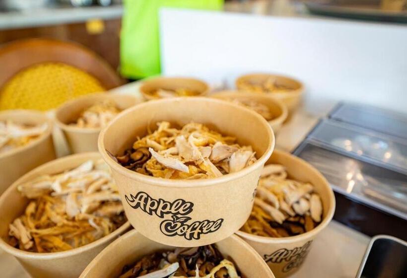 هتل Apple House & Coffee