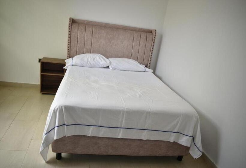 בית מלון כפרי Chalet Lo Tres Hermanos