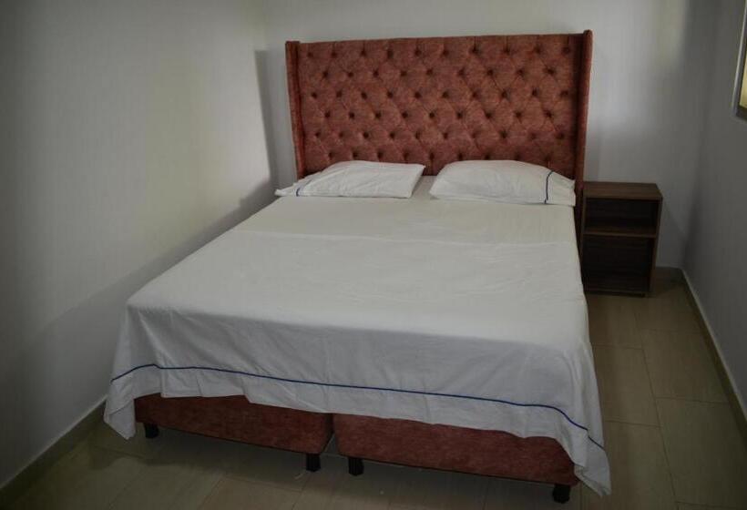 בית מלון כפרי Chalet Lo Tres Hermanos