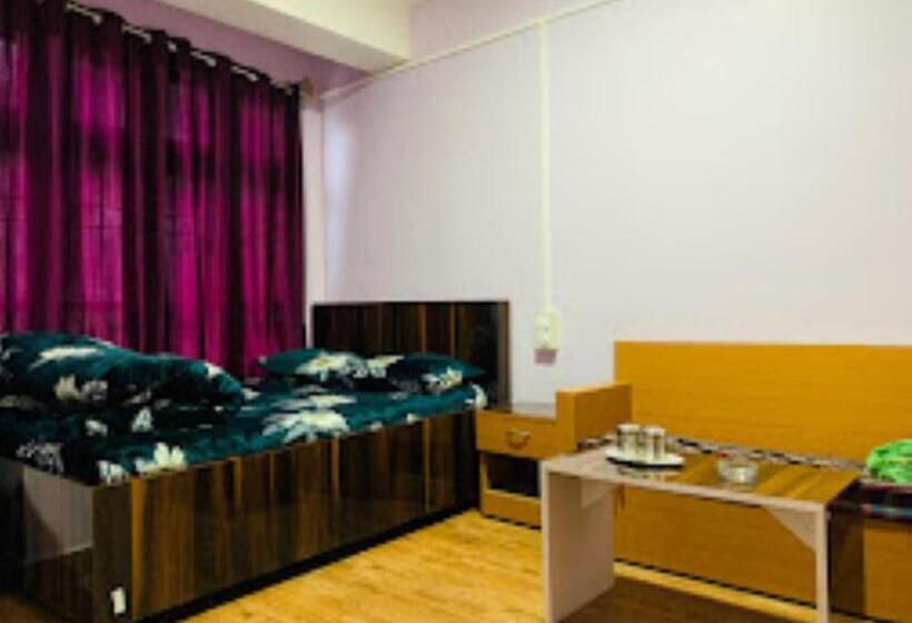 فندق Cozi Inn Bomdila