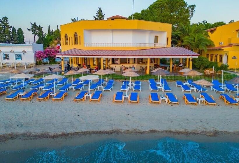 Отель Dream Holi̇day Resort