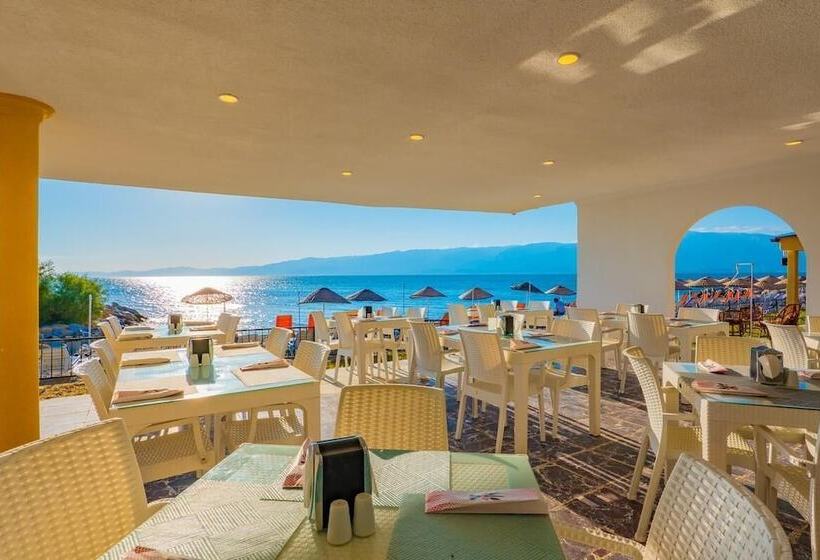 Отель Dream Holi̇day Resort