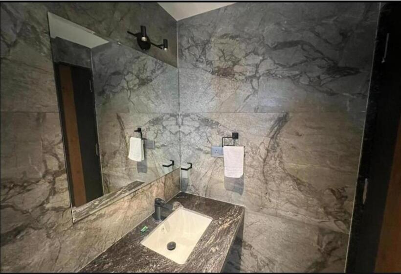 בית מלון כפרי Jumbo Serene