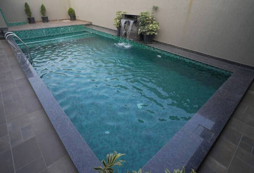 בית מלון כפרי Jumbo Serene