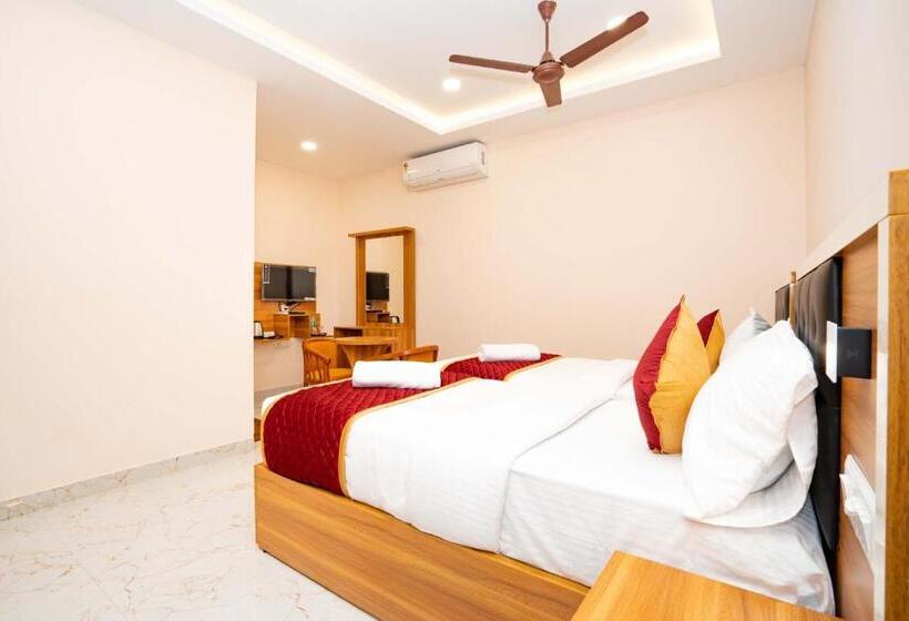 ホテル Kalpana Residency