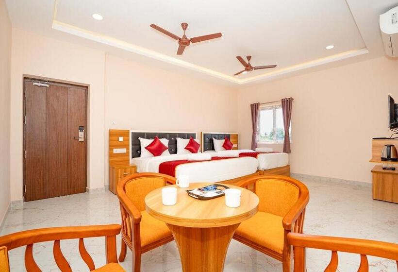 ホテル Kalpana Residency