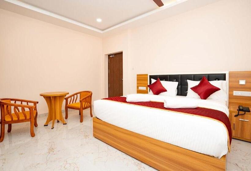 ホテル Kalpana Residency