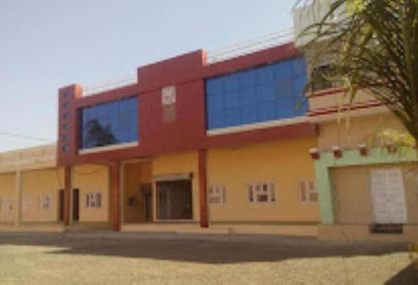 בית מלון כפרי Kalpshil Ashta , Ashta