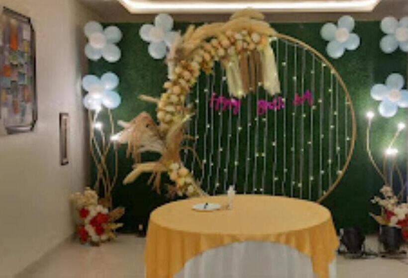 בית מלון כפרי King S Imperial , Kiratpura