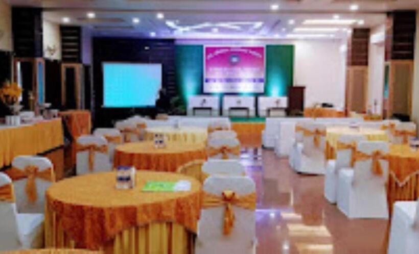 בית מלון כפרי King S Imperial , Kiratpura