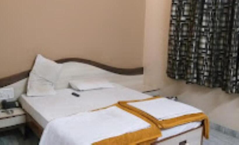 בית מלון כפרי Landmark,betul