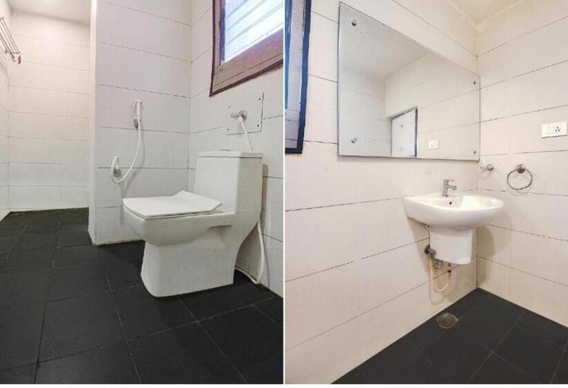 Отель Leela Grand Inn