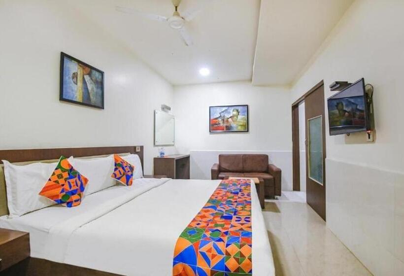 Отель Leela Grand Inn