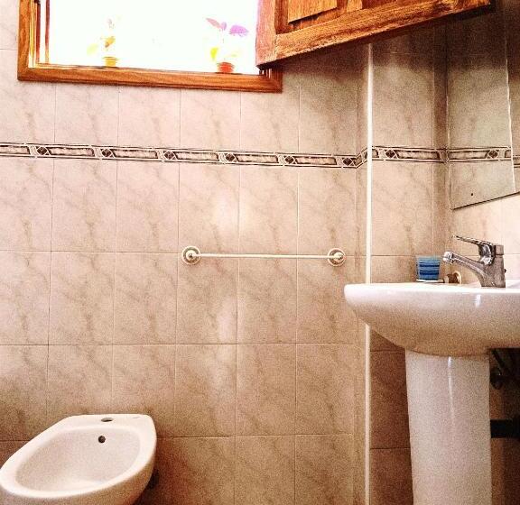 בית מלון כפרי Django