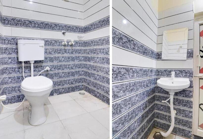 فندق Oyo 8209 The Park Ovo Hotal