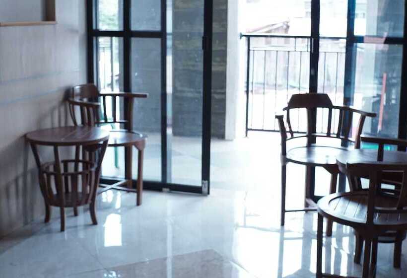 فندق Oyo 93343 Sukma Residence