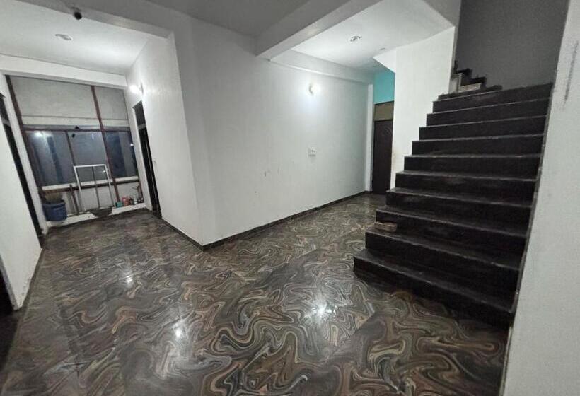 ホテル Oyo Once More Restaurant And Cafe