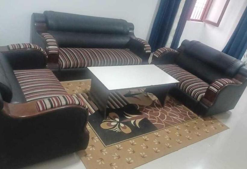 ホテル Oyo Vasundhara Resort