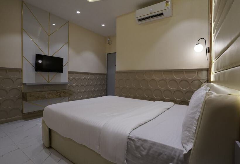 酒店 Palm Springs Beach Resort Gorai