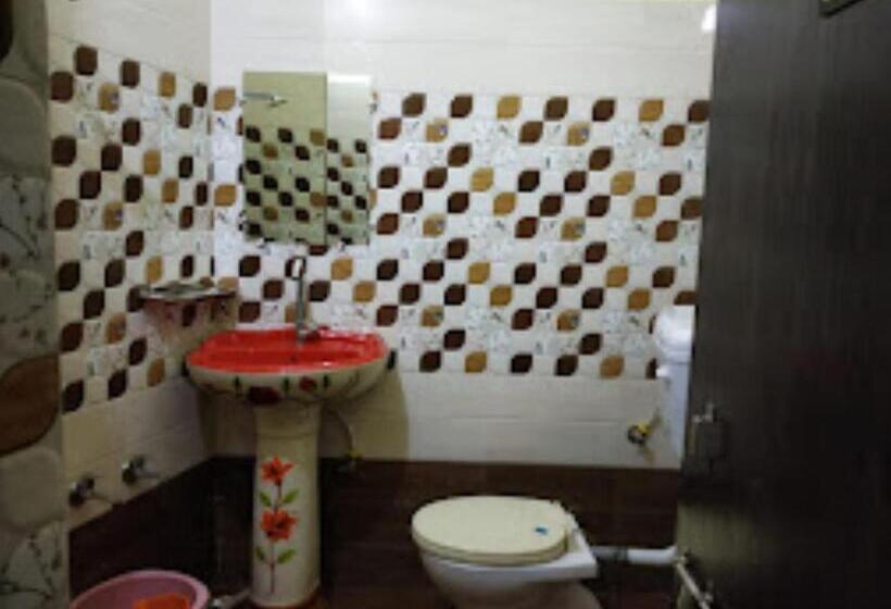 호텔 Pitambara Palace,datia