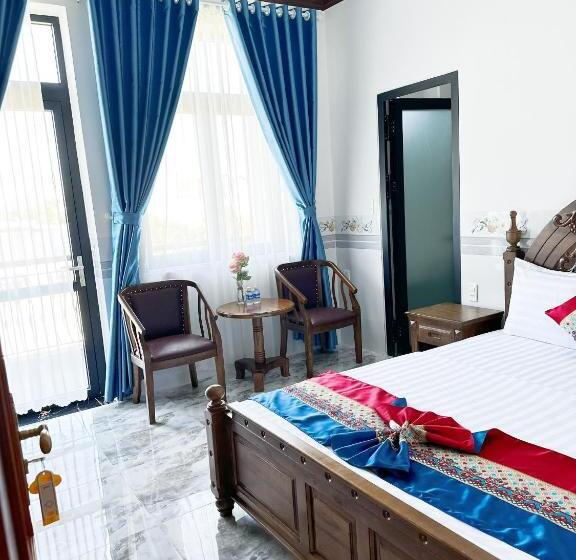 هتل Quốc Hương