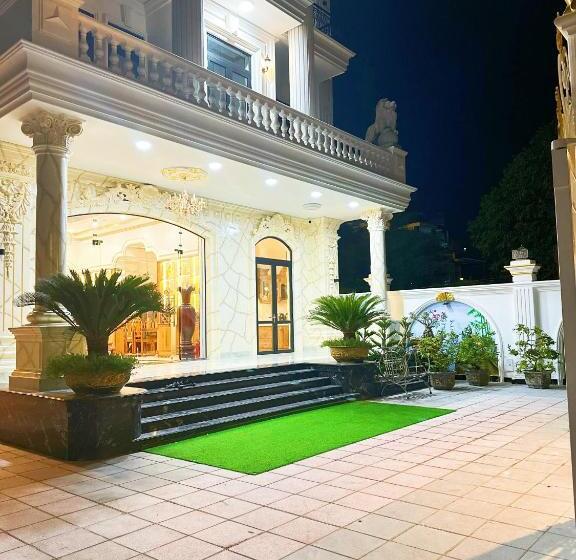 هتل Quốc Hương