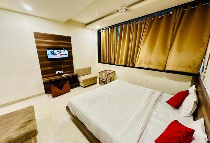 فندق Raj Residency