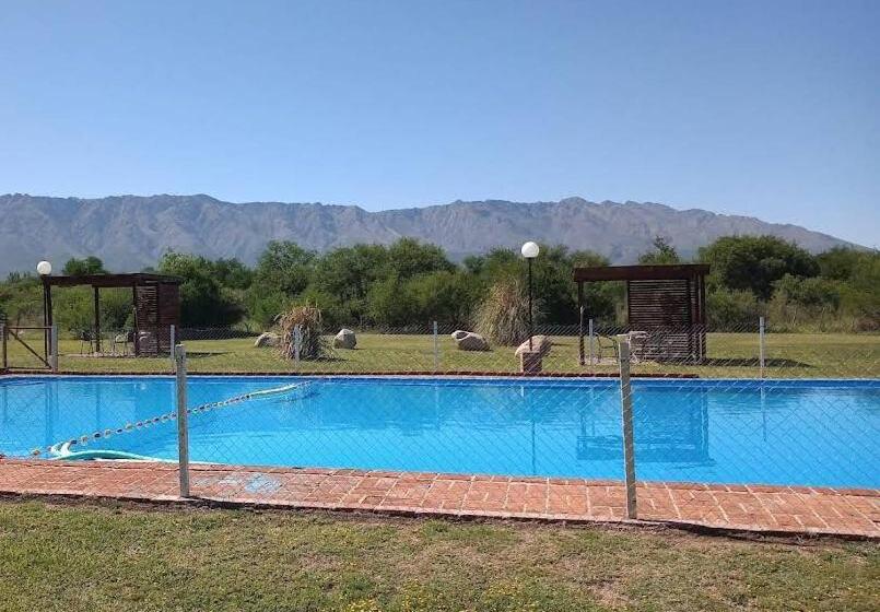 هتل Sierras Del Alto