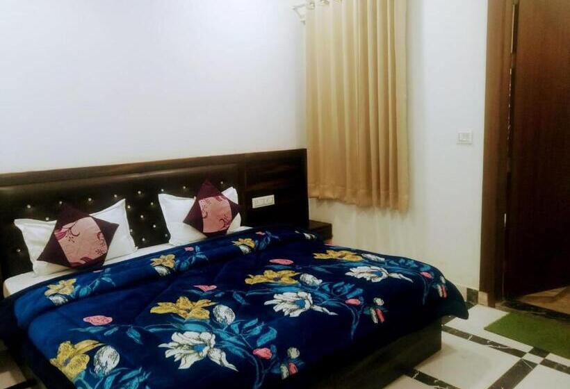 فندق The Corridor