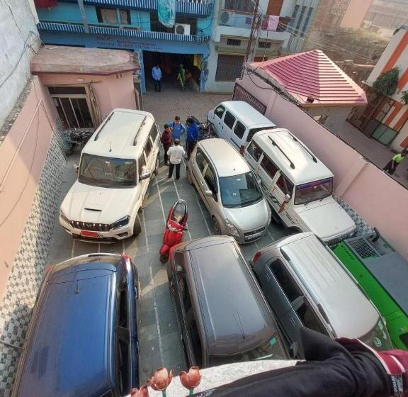 בית מלון כפרי Trisolaris