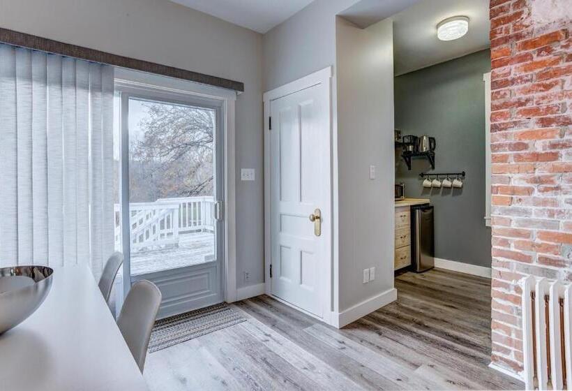 فندق Your Lunenburg Winter Retreat Awaits!