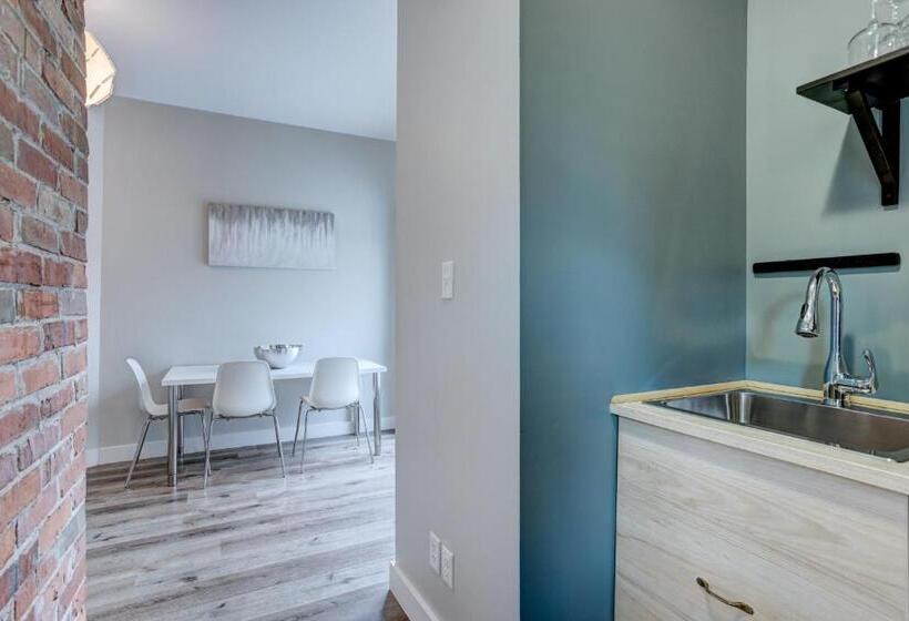 فندق Your Lunenburg Winter Retreat Awaits!