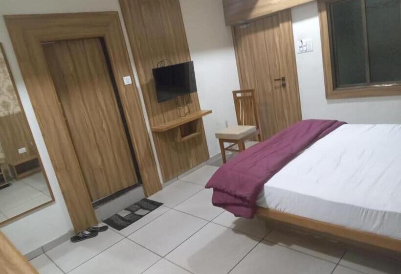 Motimahal Restaurant & Hotel Midtown